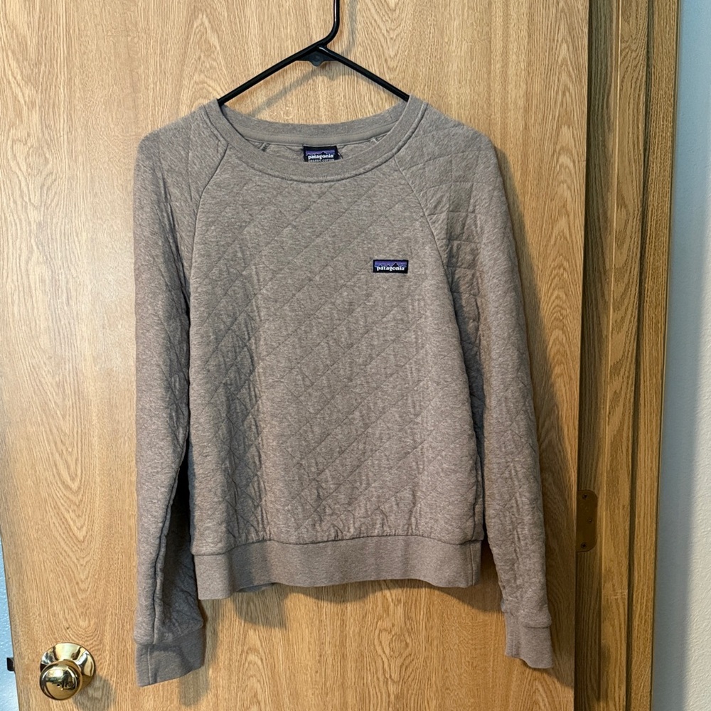 Patagonia Quilted Crewneck in Gray